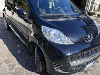Usata Peugeot 107 68 CV (50 kW) 2009 Nero Utilitaria