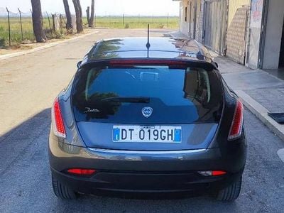 Usata Lancia Delta 120 CV (88 kW) 2009 Grigio Utilitaria