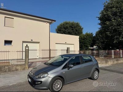 Grigio Usata 2011 Fiat Punto Utilitaria | 3400 €
