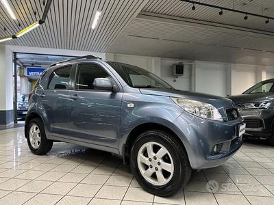 Usata Daihatsu Terios 105 CV (77 kW) 2008 Grigio SUV