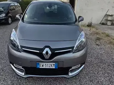 Usata Renault Scénic III XMOD 110 CV (80 kW) 2014 Grigio Monovolume