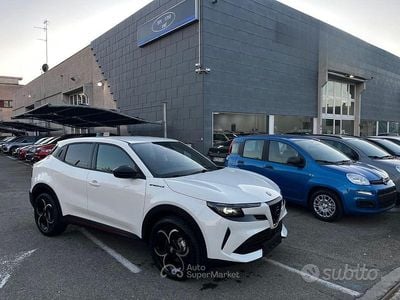 Nuova Alfa Romeo Junior 145 CV (106 kW) 2025 Bianco SUV