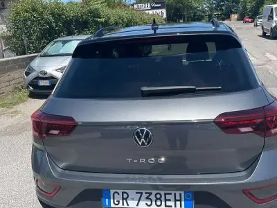 Usata VW T-Roc Life 150 CV (110 kW) 2023 Grigio SUV