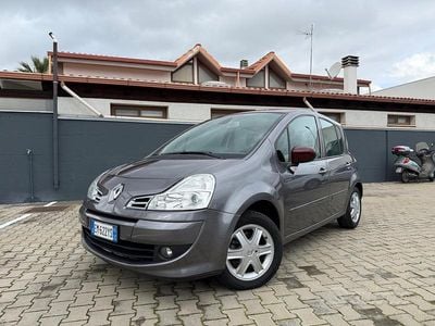 Grigio Usata 2012 Renault Modus Monovolume | 5499 € (Molto cara)