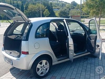 Usata Opel Meriva 90 CV (66 kW) 2009 Grigio Monovolume