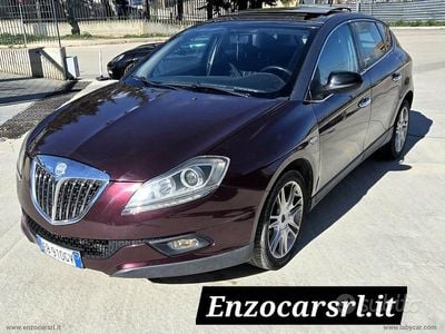 Usata Lancia Delta 120 CV (88 kW) 2010 Rosso Utilitaria