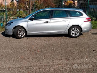 Begagnad Peugeot 308 SW 120 HK (88 kW) 2017 Grå Kombi