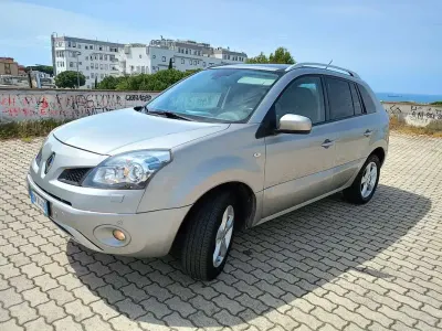 Usata Renault Koleos Dynamique 173 CV (127 kW) 2008 Argento SUV