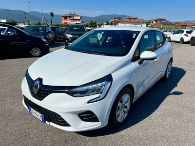 Usata Renault Clio V SE 72 CV (52 kW) 2021 Bianco Berlina