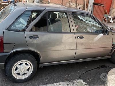 Usata Fiat Tipo 84 CV (61 kW) 1990 Grigio Berlina