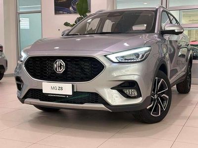Usata MG ZS Luxury 106 CV (77 kW) 2024 Cosmic silver SUV