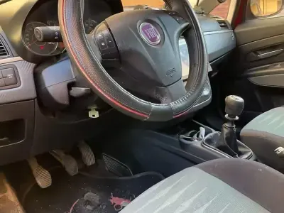 Usata Fiat Grande Punto 77 CV (56 kW) 2008 Rosso Utilitaria