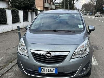 Usata Opel Meriva 120 CV (88 kW) 2012 Grigio Monovolume