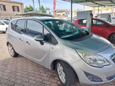 Usata Opel Meriva Cosmo 95 CV (69 kW) 2014 Grigio Monovolume