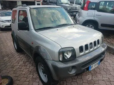 Usata Suzuki Jimny 81 CV (59 kW) 1999 Grigio SUV