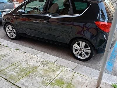 Usata Opel Meriva Cosmo 120 CV (88 kW) 2014 Nero Monovolume