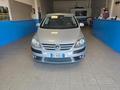 Usata VW Golf Plus Cross Sportline 105 CV (77 kW) 2008 Grigio Monovolume