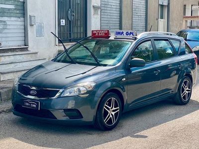 usata Kia Ceed Sportswagon 1.4 GPL DELLA CASA 11