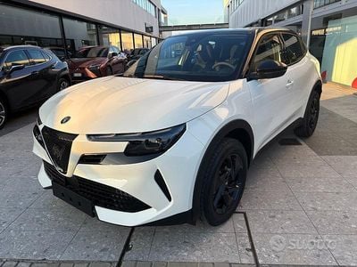 Nuova Alfa Romeo Junior 136 CV (100 kW) 2025 Bianco SUV