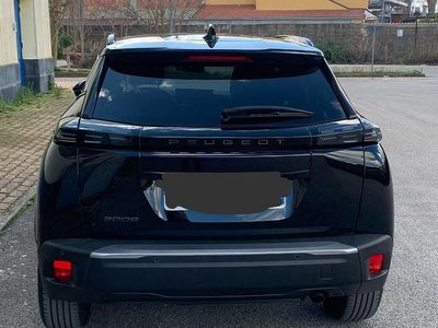 Usata Peugeot 2008 Allure 100 CV (73 kW) 2023 Nero SUV