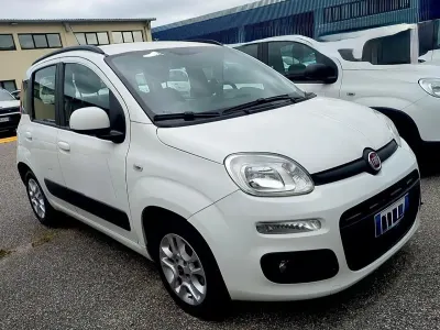 Usata Fiat Panda Lounge 95 CV (69 kW) 2017 Bianco Utilitaria