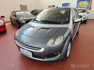Usata Smart ForFour Passion 95 CV (69 kW) 2005 Grigio Utilitaria