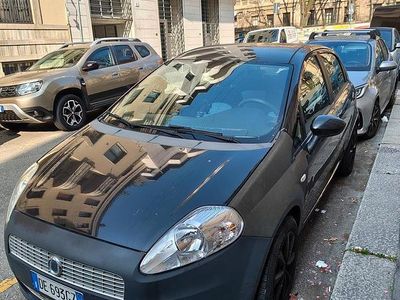 Usata Fiat Grande Punto 65 CV (47 kW) 2006 Nero Utilitaria