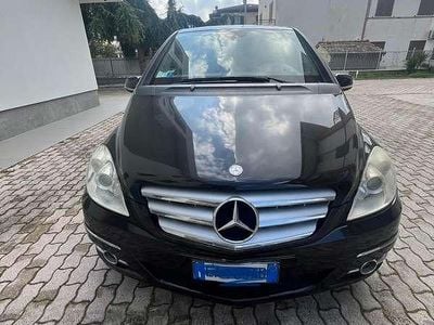 Usata Mercedes B200 163 CV (119 kW) 2009 Nero Monovolume