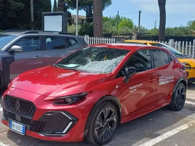 Usata Renault Clio V Esprit Alpine 109 CV (80 kW) 2025 Rosso Berlina