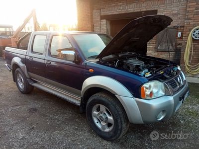 usata Nissan Navara 3.0 135cv