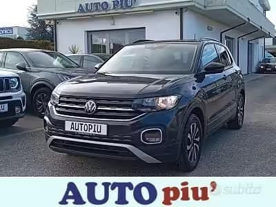 Usado VW T-Cross Active 95 CV (69 kW) 2021 Gris SUV
