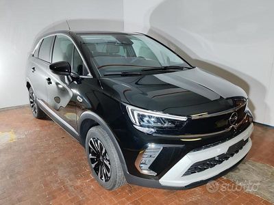 Usata Opel Crossland Elegance 110 CV (80 kW) 2024 Nero SUV