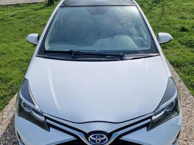 usata Toyota Yaris Hybrid 2015 full optional ibrida