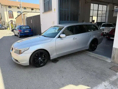 Usata BMW 530 163 CV (119 kW) 2005 Argento Station wagon