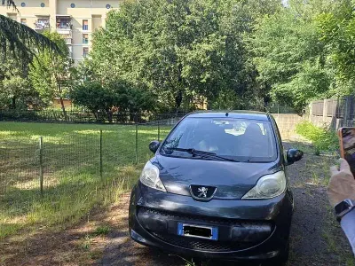 Usata Peugeot 107 68 CV (50 kW) 2007 Utilitaria