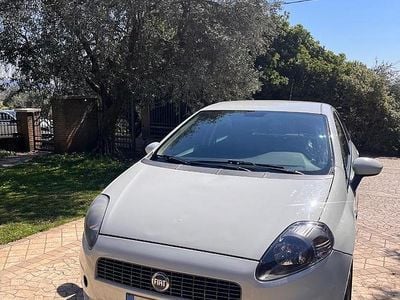 Usata Fiat Punto 75 CV (55 kW) 2009 Bianco Utilitaria