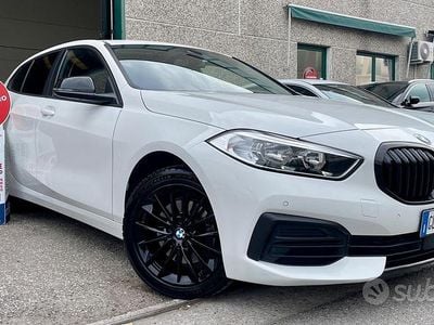 Usata BMW 116 Advantage 116 CV (85 kW) 2022 Bianco Utilitaria