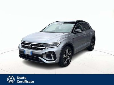 Usata VW T-Roc R-line 150 CV (110 kW) 2023 Grigio pastello SUV