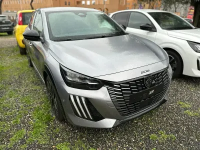 Usata Peugeot 208 GT 136 CV (100 kW) 2025 Grigio Utilitaria