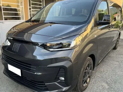 Usata Fiat E-Ulysse 130 kW (177 CV) 2025 Grigio Monovolume