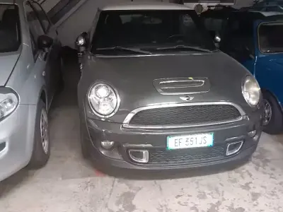Begagnad Mini Cooper Coupé 184 HK (135 kW) 2010 Svart Sportkupé