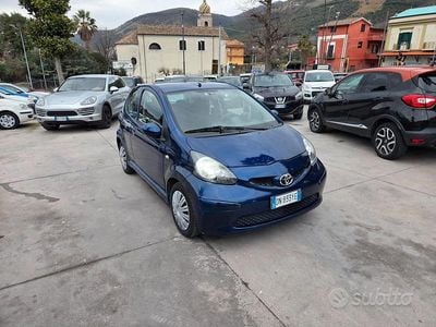 Usata Toyota Aygo 67 CV (49 kW) 2008 Blu Utilitaria