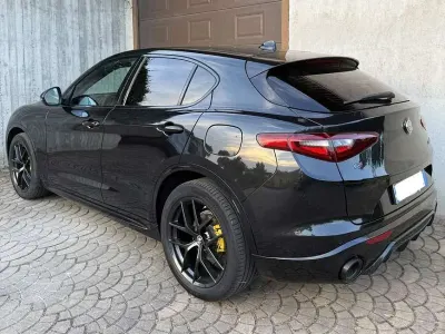 Usata Alfa Romeo Stelvio Veloce 209 CV (153 kW) 2020 Nero SUV