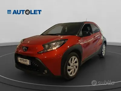 Usata Toyota Aygo X Trend 72 CV (52 kW) 2022 Arancione SUV