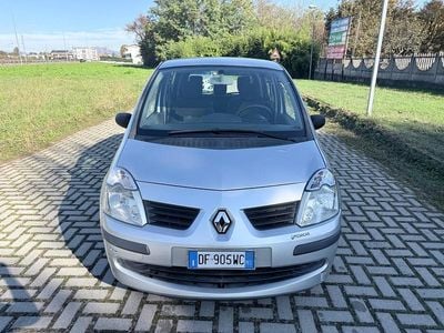 Käytetty Renault Modus Luxe 75 HP (55 kW) 2007 Harmaa Tila-auto