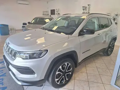 Usata Jeep Compass Limited 131 CV (96 kW) 2022 Argento SUV