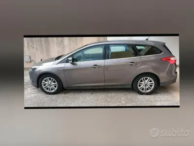 Usata Ford Focus Titanium 115 CV (84 kW) 2012 Grigio Station wagon