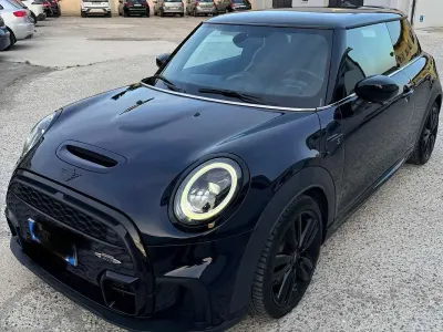 Usata Mini John Cooper Works 231 CV (169 kW) 2021 Blu/azzurro Utilitaria