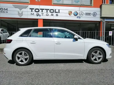 Usata Audi A3 Business 131 CV (96 kW) 2019 Bianco Berlina