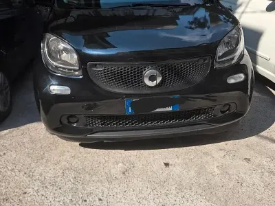 Usata Smart ForFour Prime 71 CV (52 kW) 2014 Nero Utilitaria
